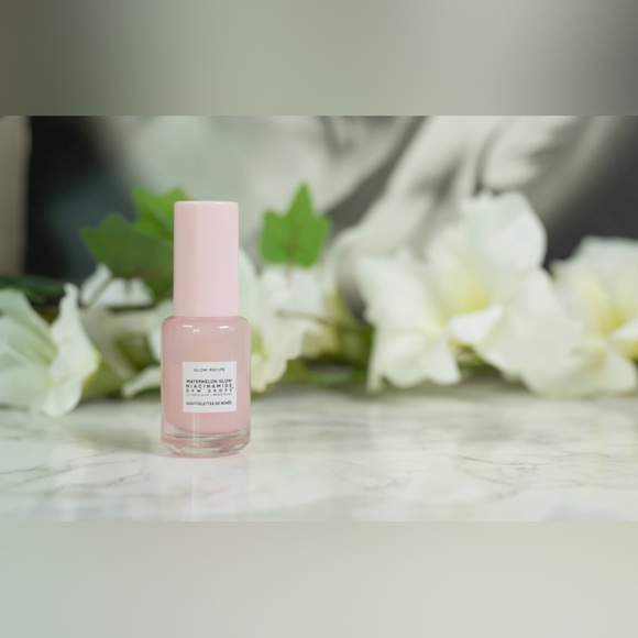 GLOW RECIPE- WATERMELON GLOW NIACINAMIDE
DEW DROPS | 10ML - Picture 3 of 12